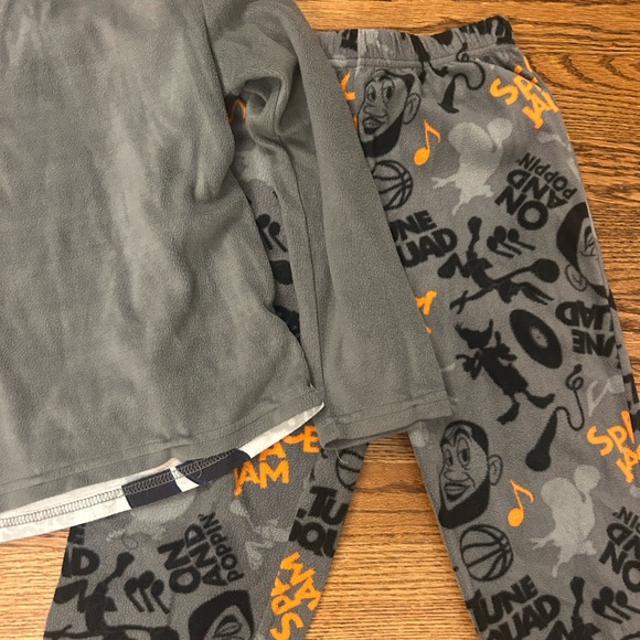 Space Jam A New Legacy 2-Piece Fleece Pajama Set - Picture 8 of 10